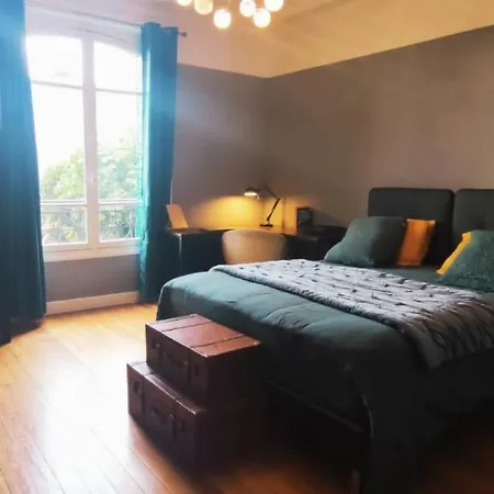 Parentale Avec Grand Bureau